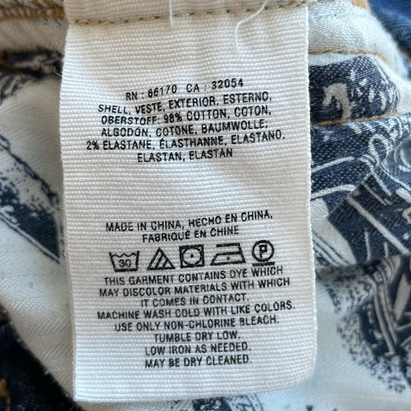 Pilcro and the Letterpress Embroidered Slim Boyfriend Jeans. Size 28. - Picture 13 of 14